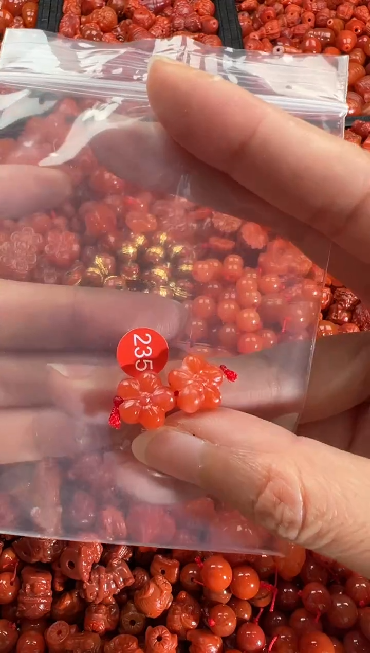 【闪购商品】南红玛瑙颈饰未镶嵌1