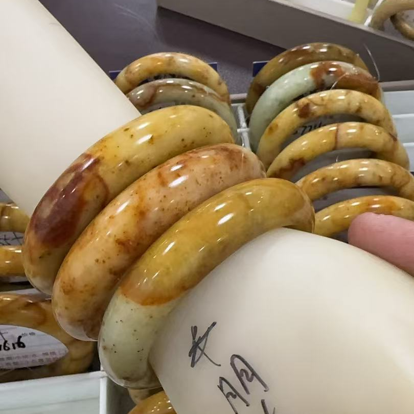 纯天然岫玉花玉手镯（50-65圈口多样性发货）