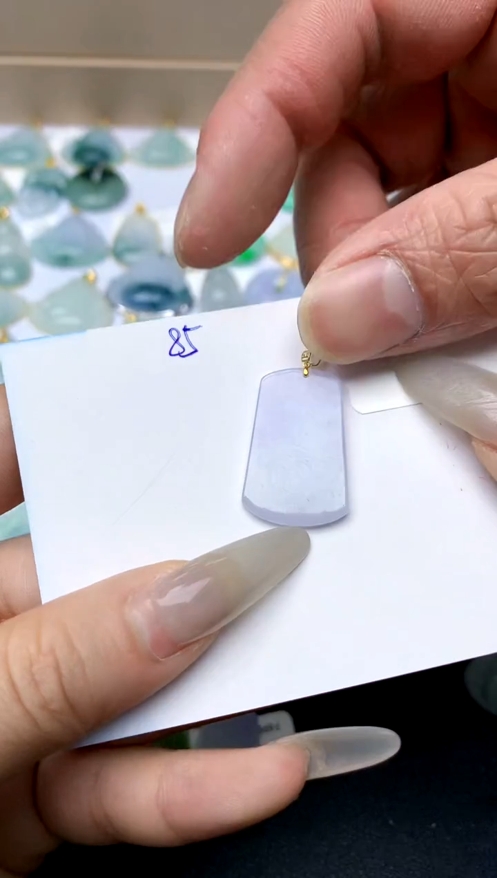 【闪购商品】翡翠颈饰18K金镶嵌天然A货翡翠