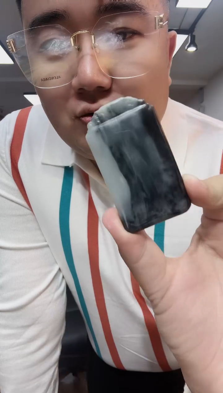 颈饰未镶嵌透闪石质玉1