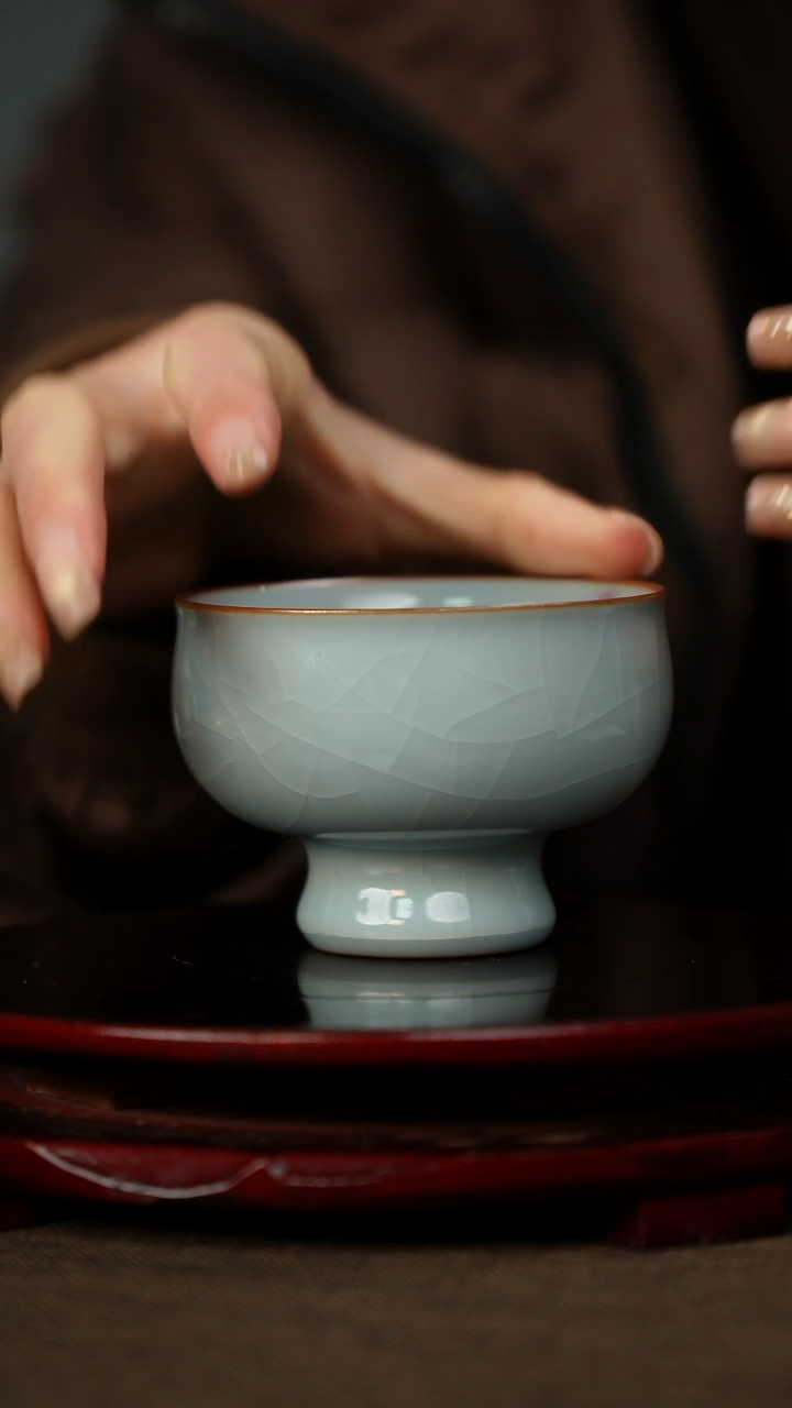 樊卫星 高足杯    