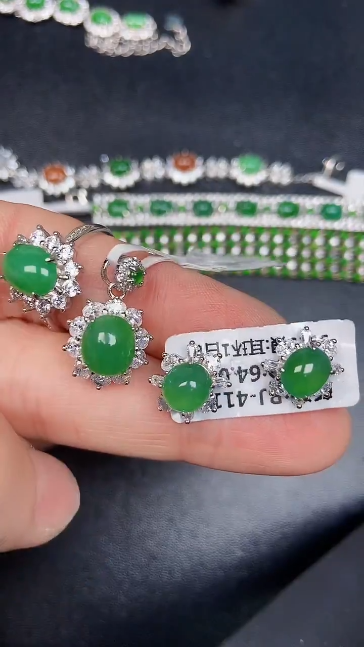 银S925镶嵌戒指翡翠8100