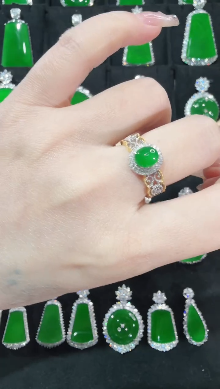 18K金镶嵌戒指翡翠布契拉提戒指天然A货翡翠72h鉴赏期