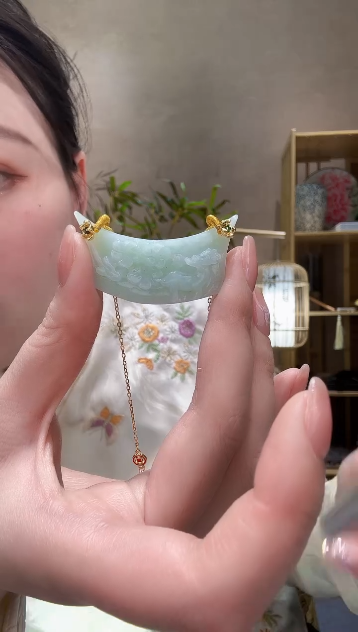 【闪购商品】翡翠颈饰未镶嵌吊坠