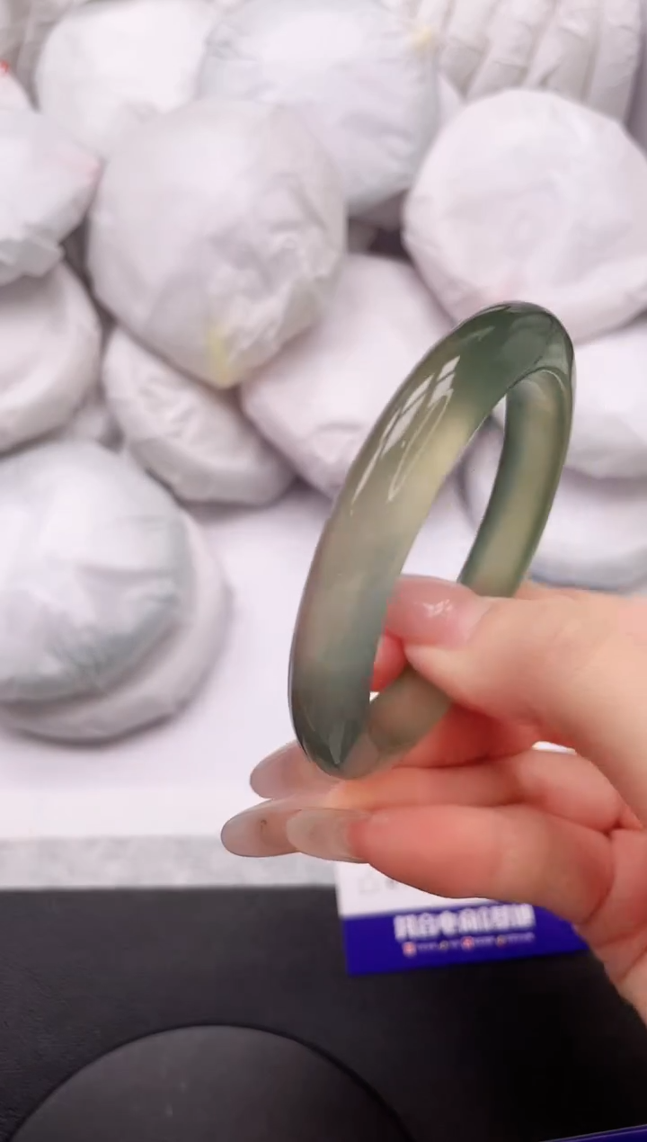 【闪购商品】石英质玉手镯未镶嵌16K286-54