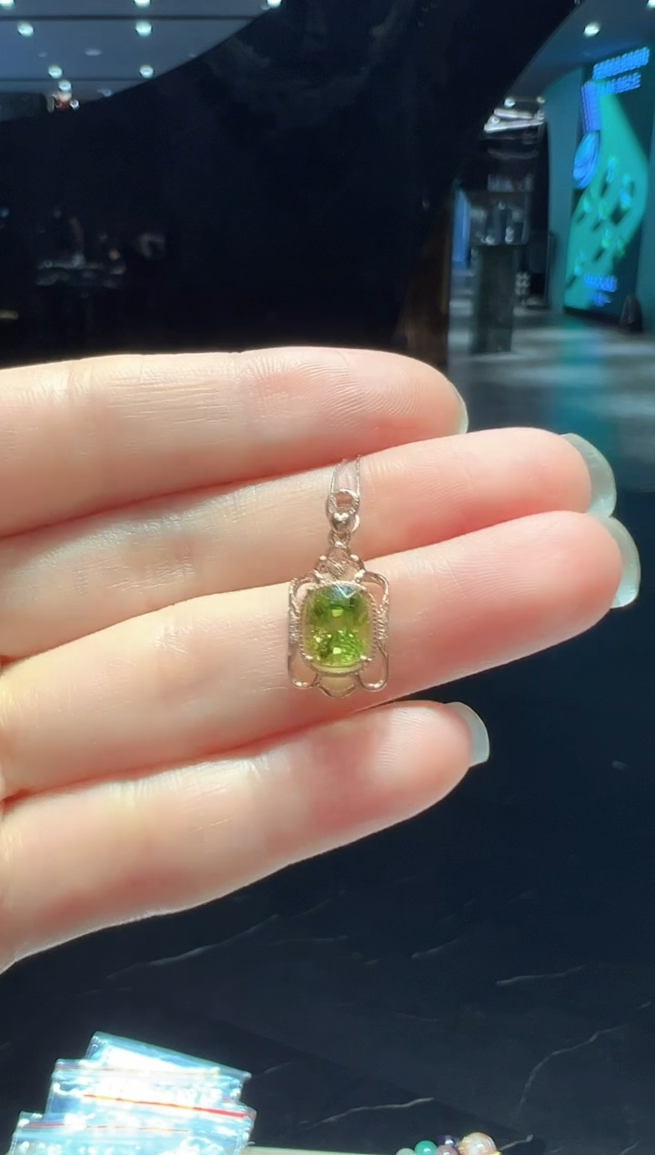 18K金镶嵌吊坠(不含链)橄榄石6【】主石1.85ct
