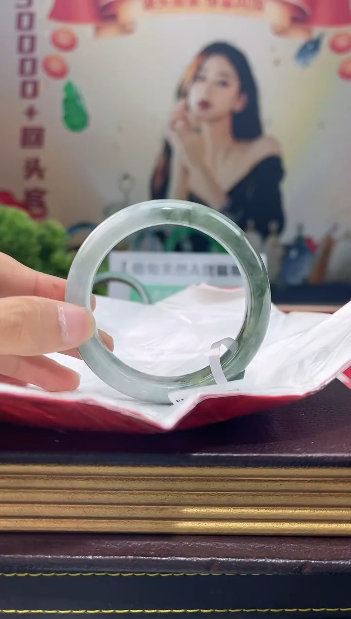 【闪购商品】翡翠手镯未镶嵌手镯2