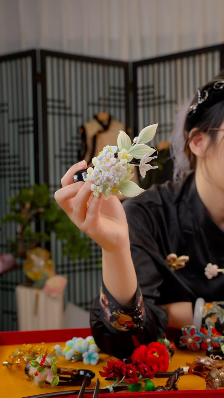 刺绣喜**心非遗绒花手工饰品