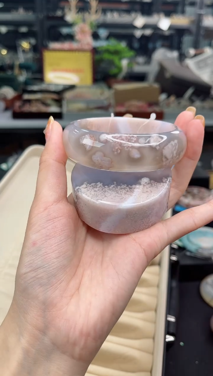 【闪购商品】石英质玉手镯未镶嵌62圈口（赠品镯心）3444500