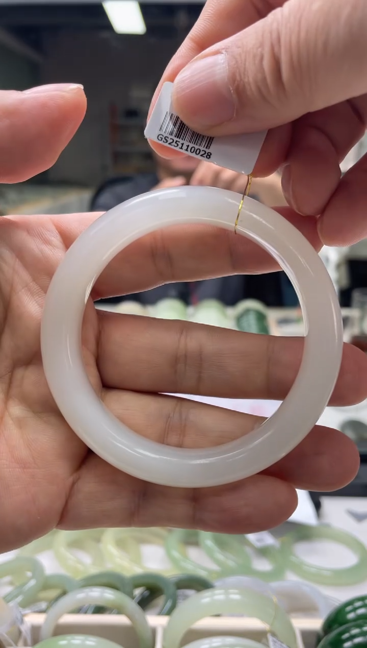 【闪购商品】和田玉手镯未镶嵌59-60圈口0028