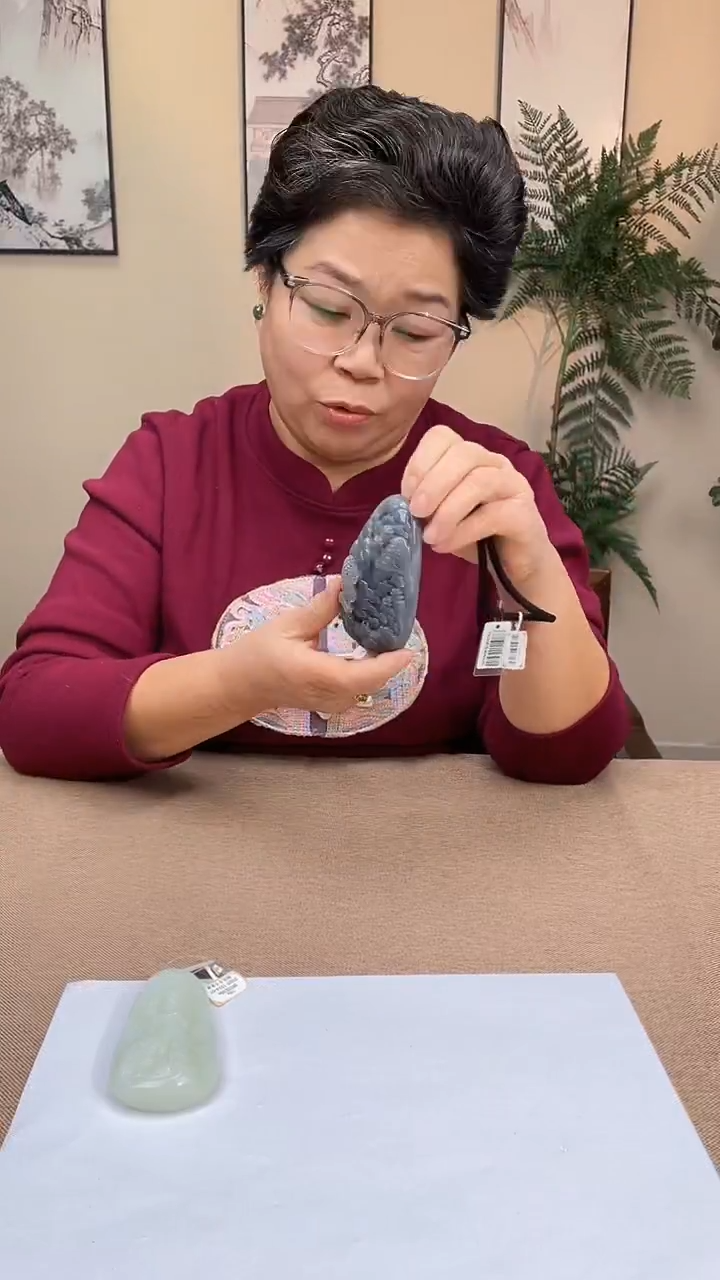 定制和田玉龙**海多样性拍一发一250