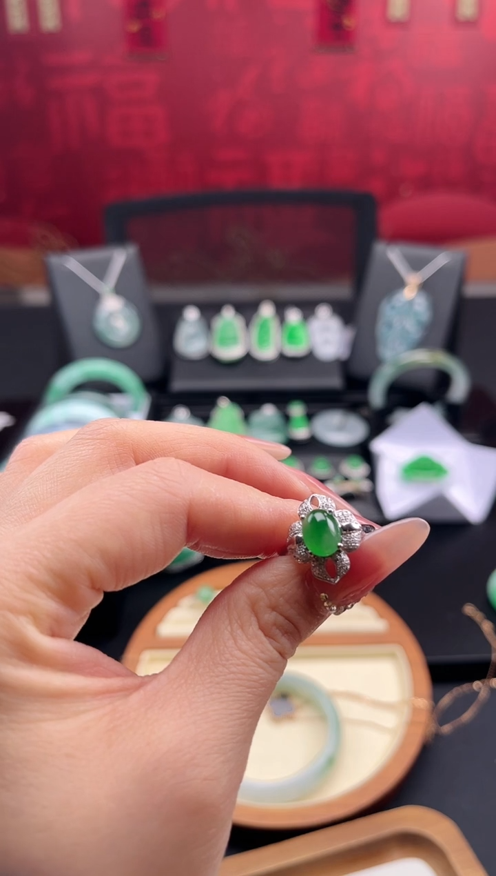 【闪购商品】翡翠戒指18K金镶嵌戒指