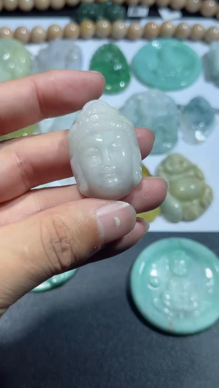 【闪购商品】翡翠颈饰未镶嵌00011173