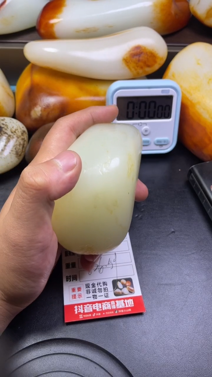 未镶嵌和田玉把件景****.和田玉