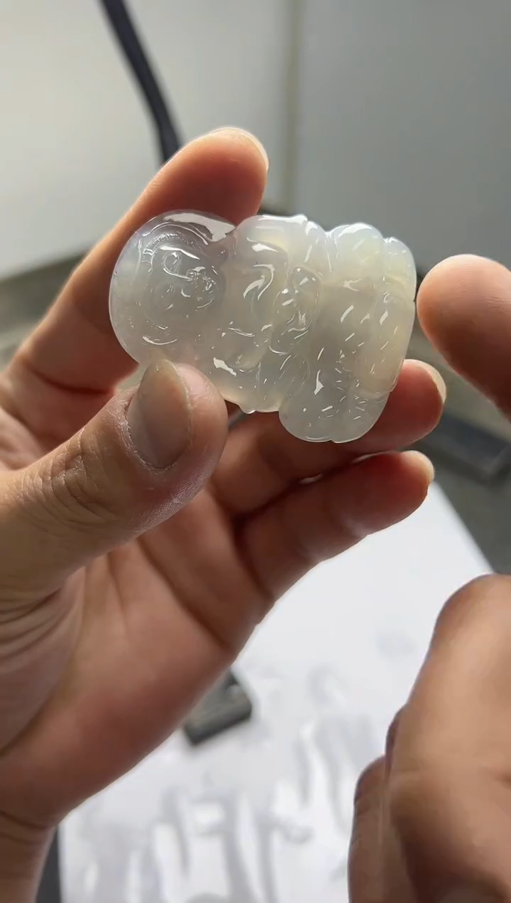 翡翠未镶嵌吊坠(不含链)观音