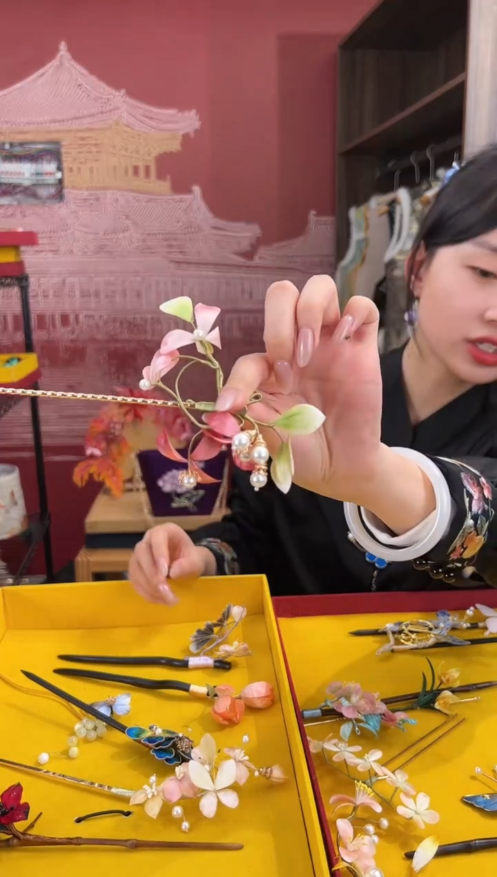 【闪购商品】刺绣非遗绒花（发饰）