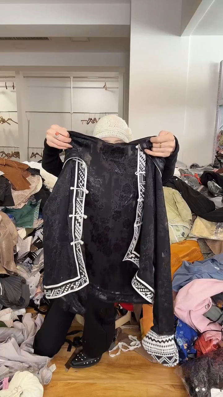 防晒       M码        130斤（福利）