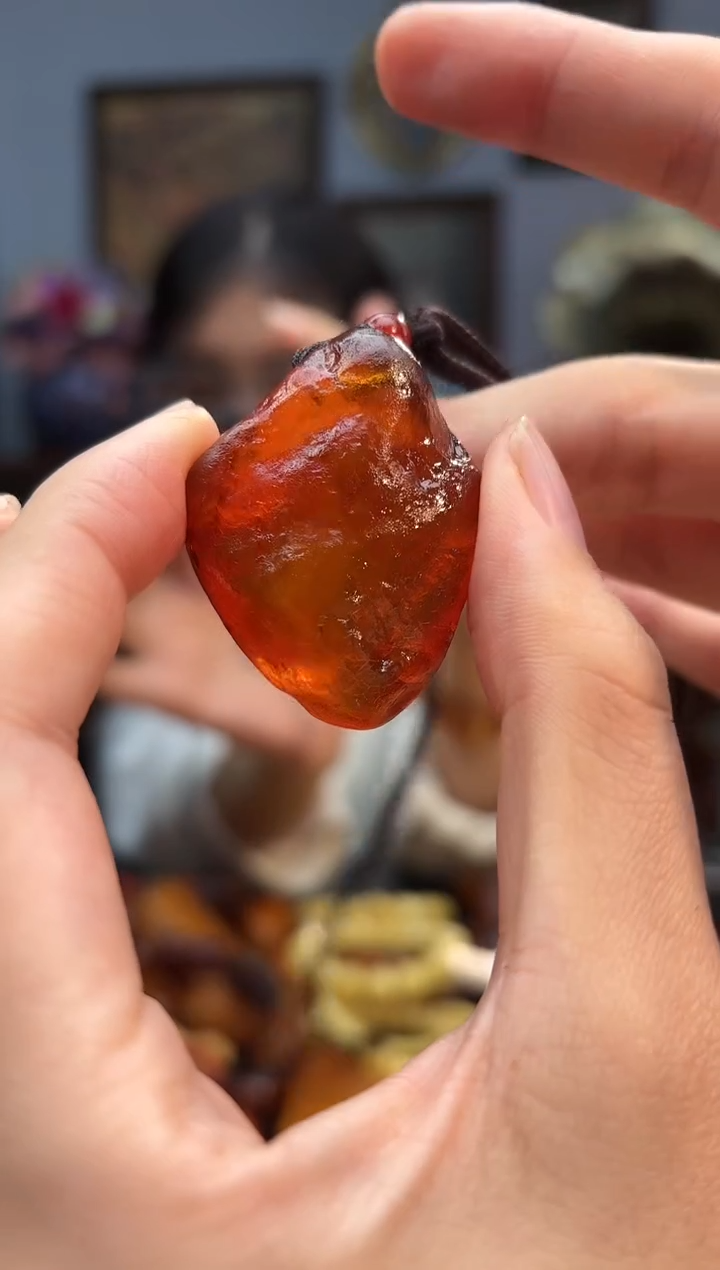 琥珀颈饰未镶嵌吊坠