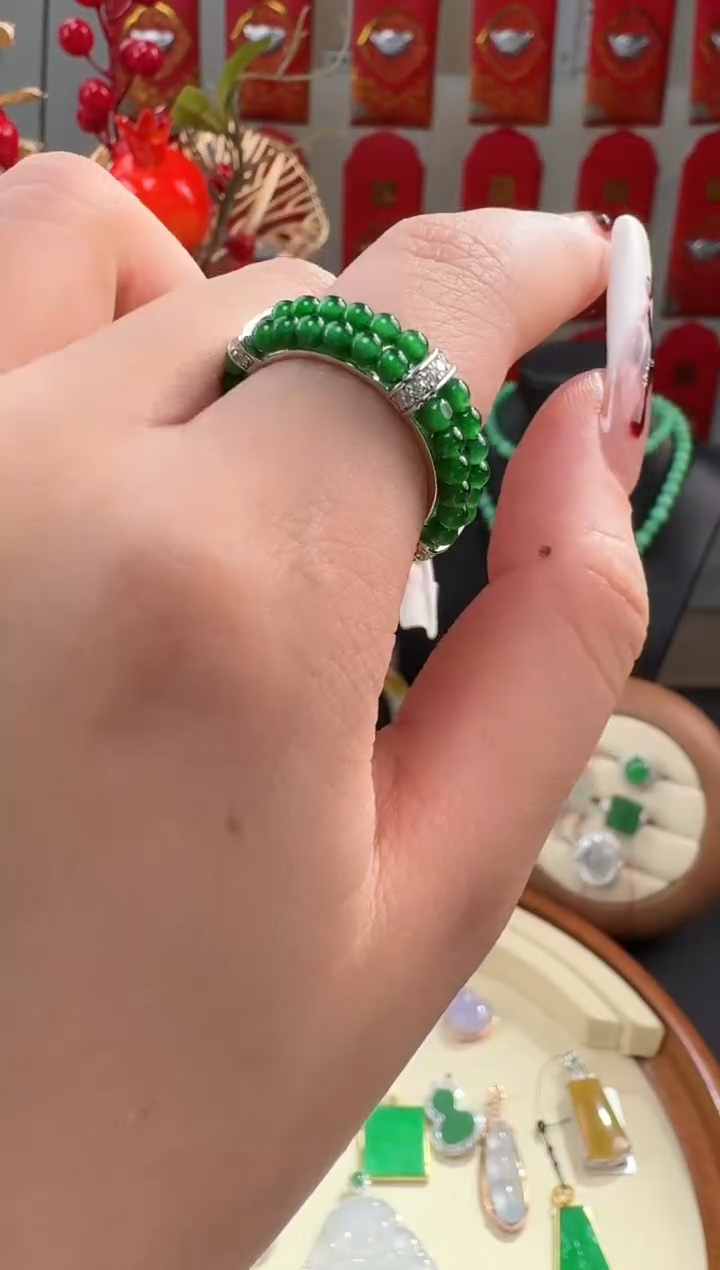 【闪购商品】翡翠颈饰未镶嵌戒指