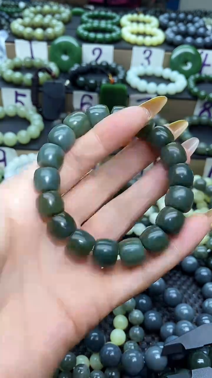 手串未镶嵌和田玉且末白老型10