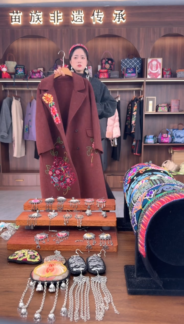 刺绣扶光苗绣传承L79