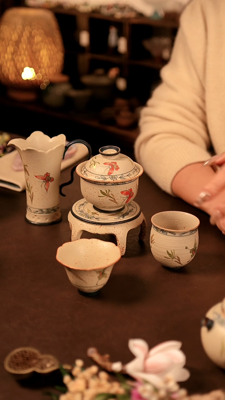 【闪购商品】闪购冲冲冲 青花蝴蝶兰花一套