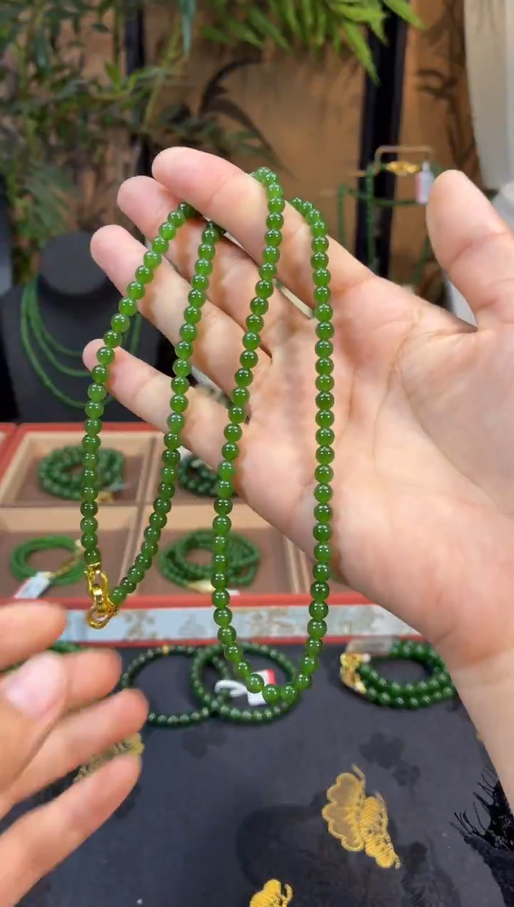 颈饰未镶嵌和田玉（碧玉）5辣绿无矿高货毛衣链