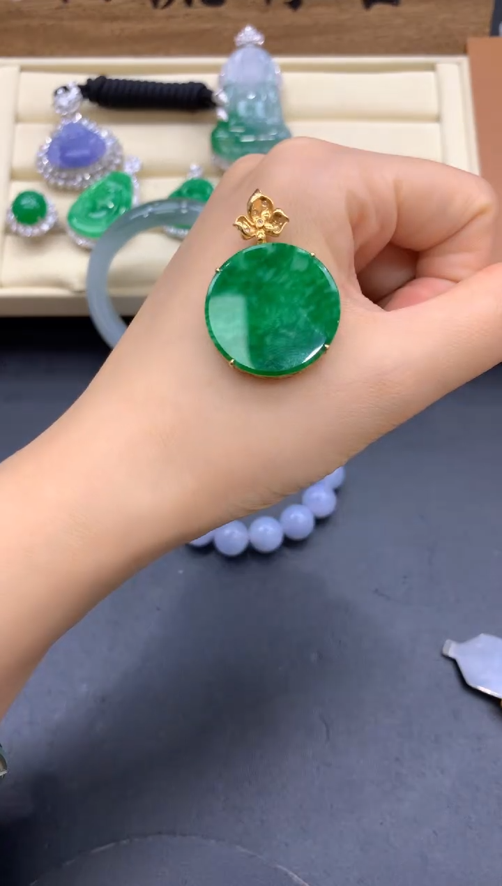 【闪购商品】翡翠颈饰18K金镶嵌432-中国好珍宝