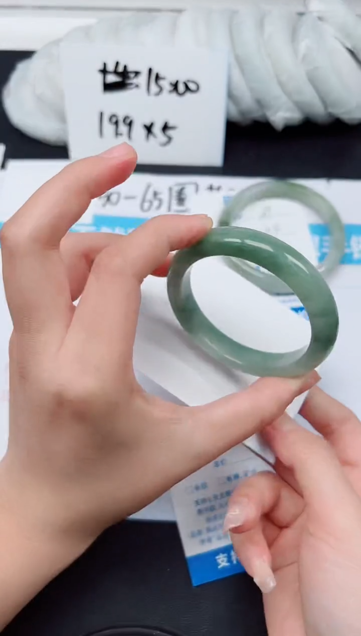 【闪购商品】石英质玉手镯未镶嵌G290-52.8