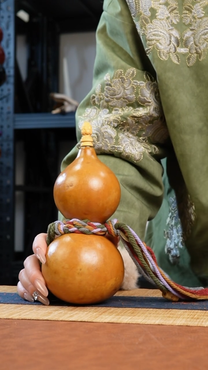 B904号 天然热水酒葫芦 一物一拍（有瑕介意勿拍）