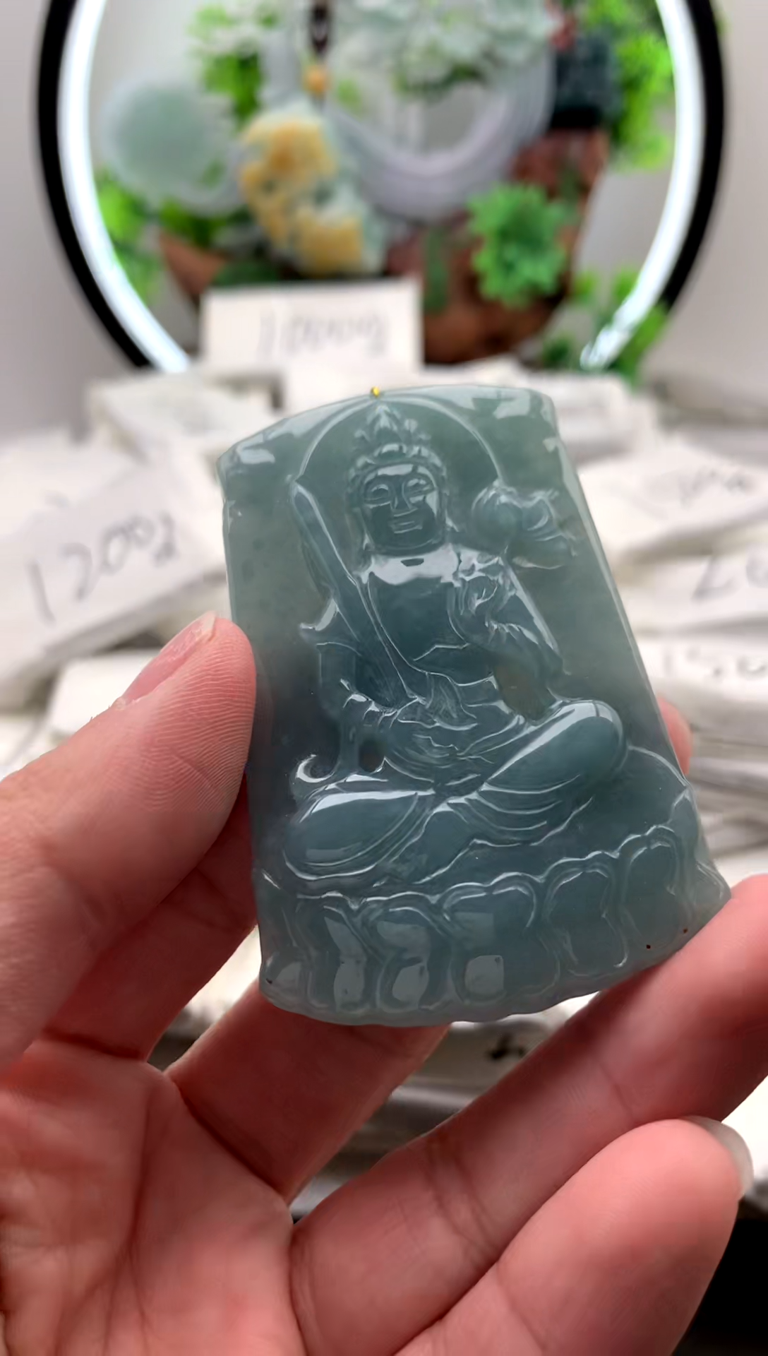 【闪购商品】翡翠颈饰未镶嵌虚空藏