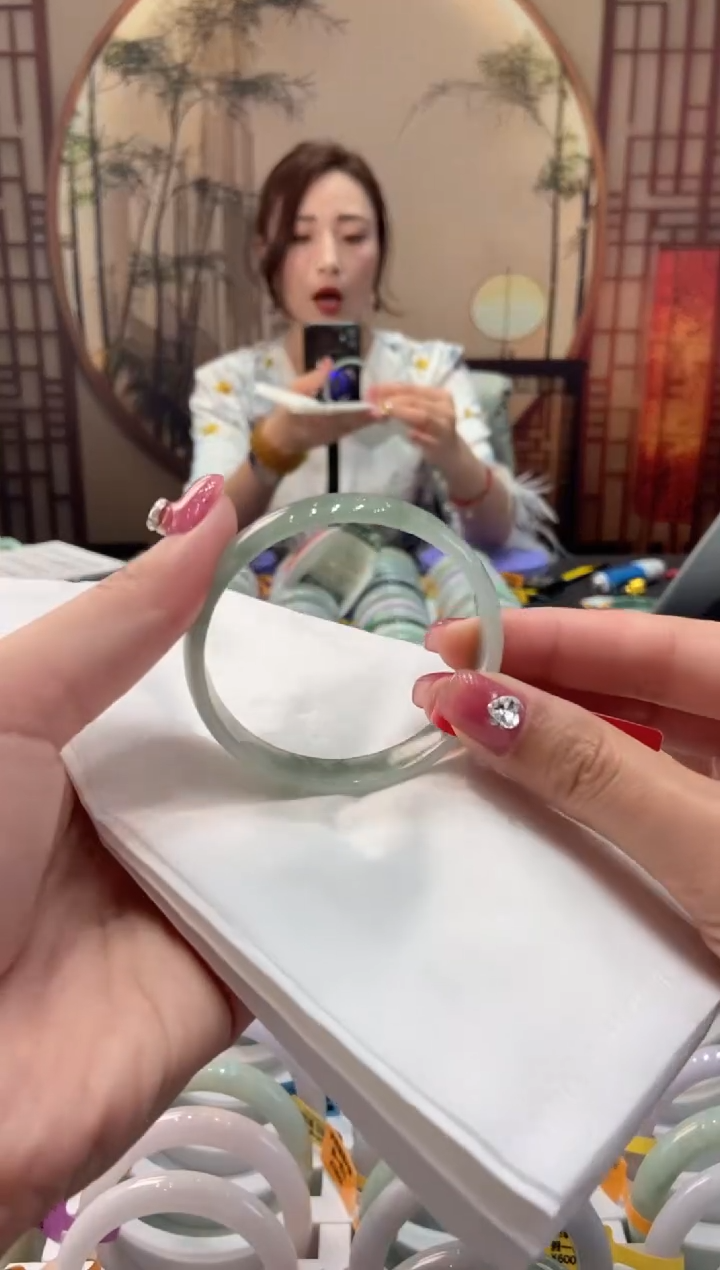 【闪购商品】翡翠手镯未镶嵌00009581