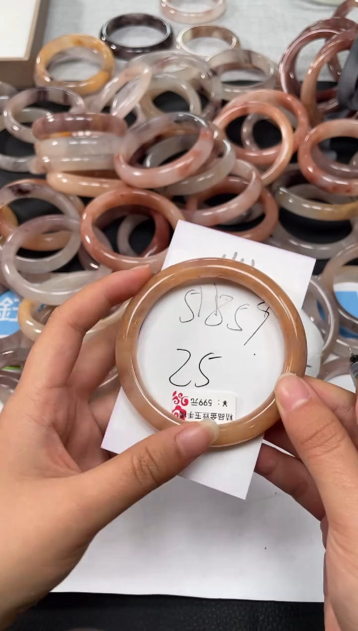 未镶嵌手镯石英质玉141