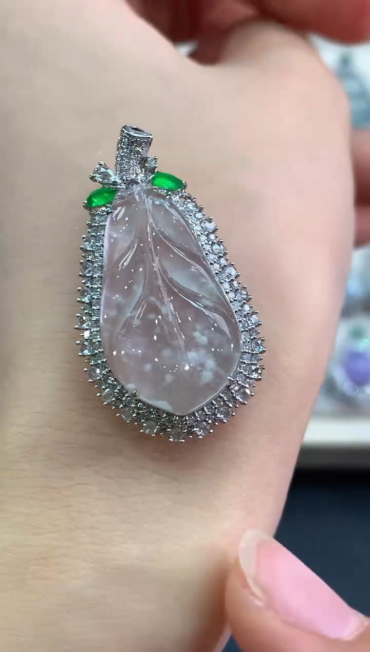 【闪购商品】翡翠吊坠(不含链)18K金镶嵌 C177