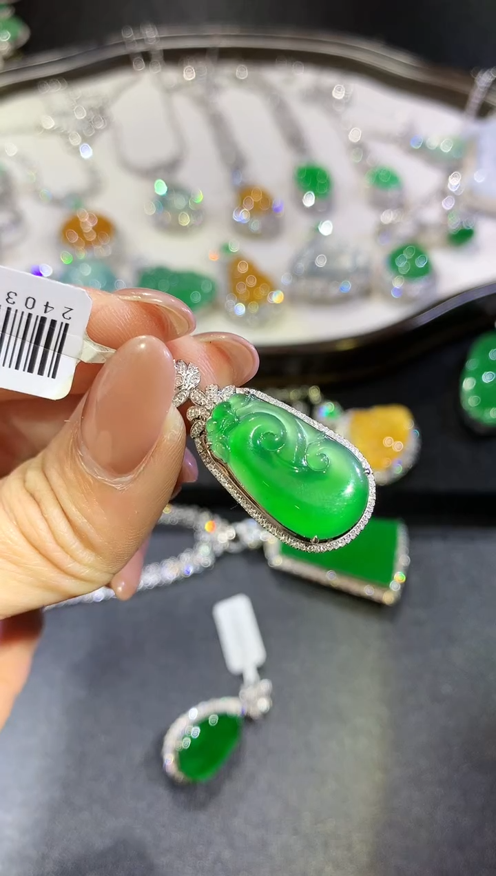 【闪购商品】翡翠吊坠(不含链)18K金镶嵌184-（无鉴赏