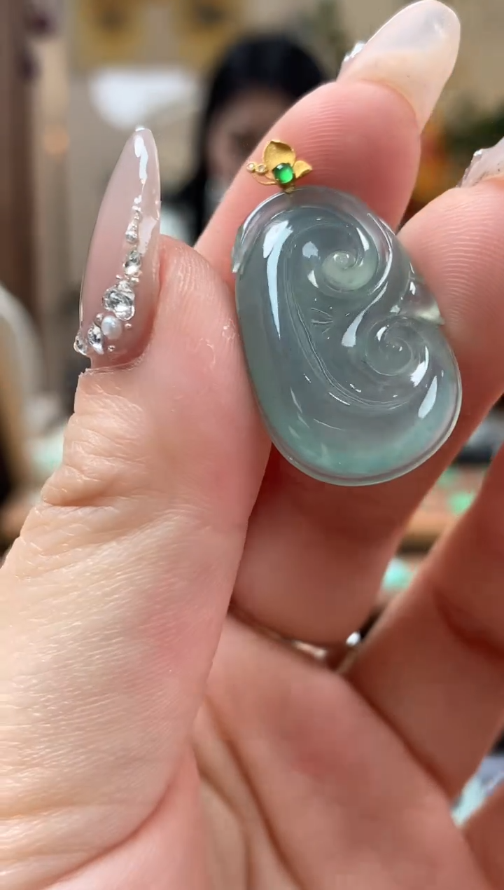 【闪购商品】翡翠吊坠(不含链)18K金镶嵌如意