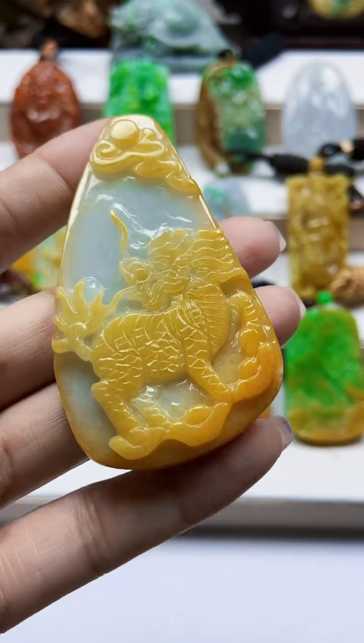 颈饰未镶嵌翡翠翡翠A货