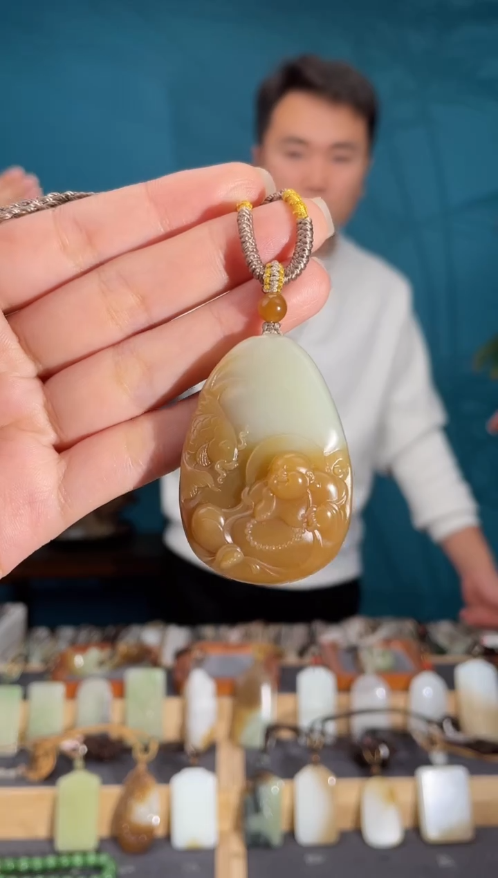 颈饰未镶嵌和田玉1