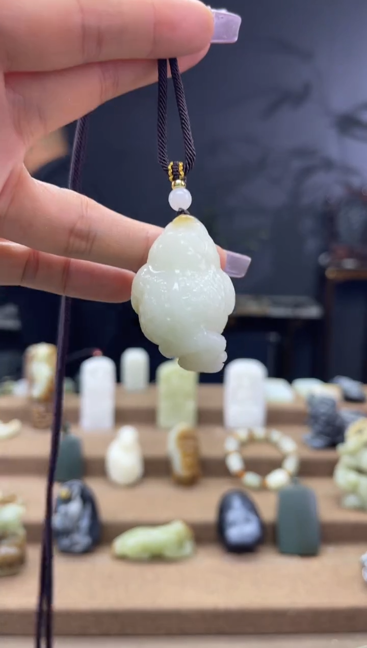 颈饰未镶嵌和田玉1