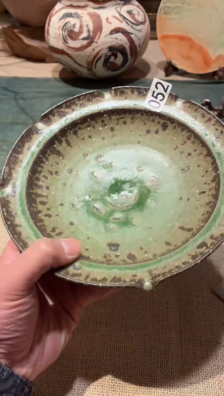 瓷片需****裤52夏雨荷花瓣盘1个