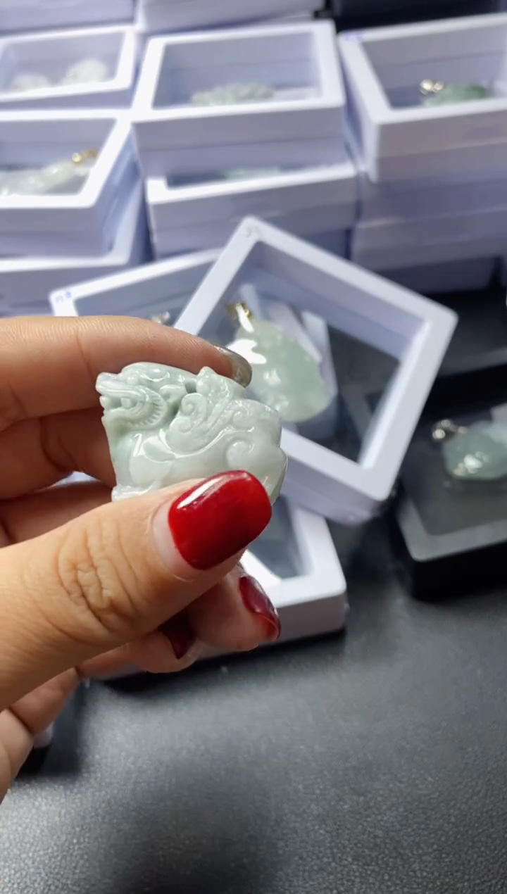 【闪购商品】翡翠吊坠(不含链)未镶嵌34923