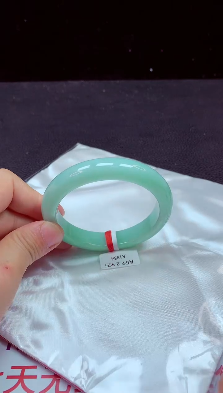 【闪购商品】翡翠手镯未镶嵌手镯59