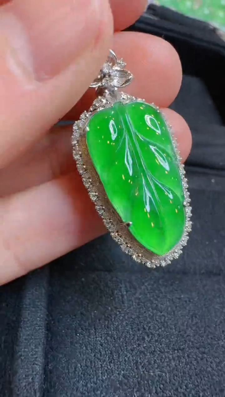 【闪购商品】翡翠吊坠(不含链)18K金镶嵌多样性团购发一件