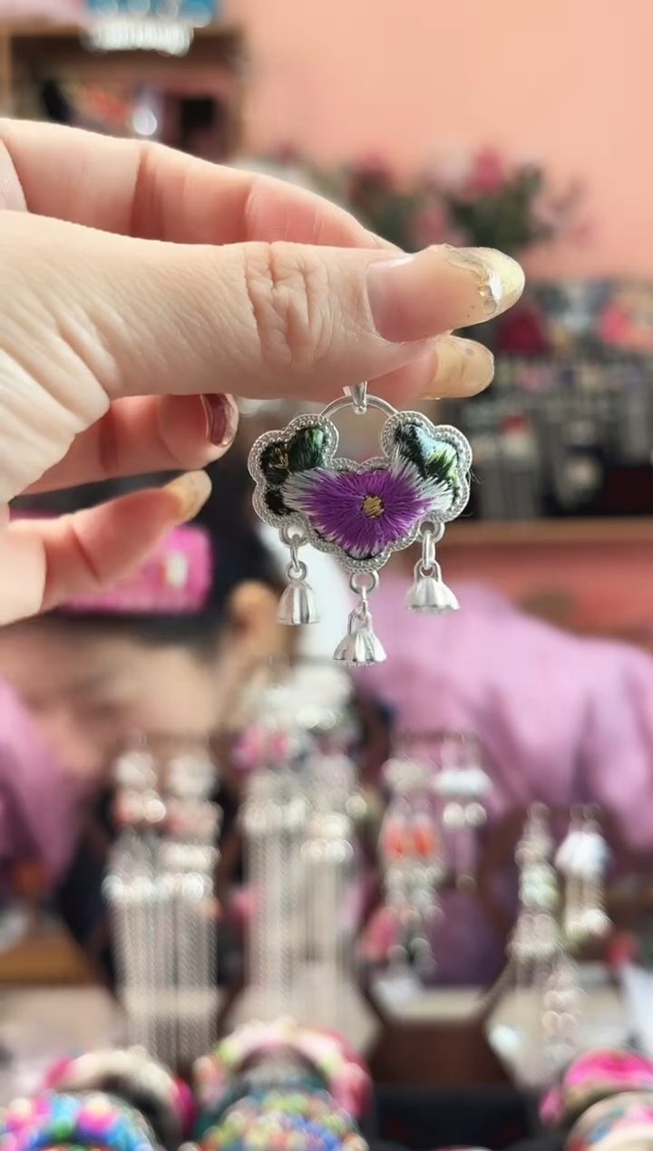 艺枝独绣手工饰品408