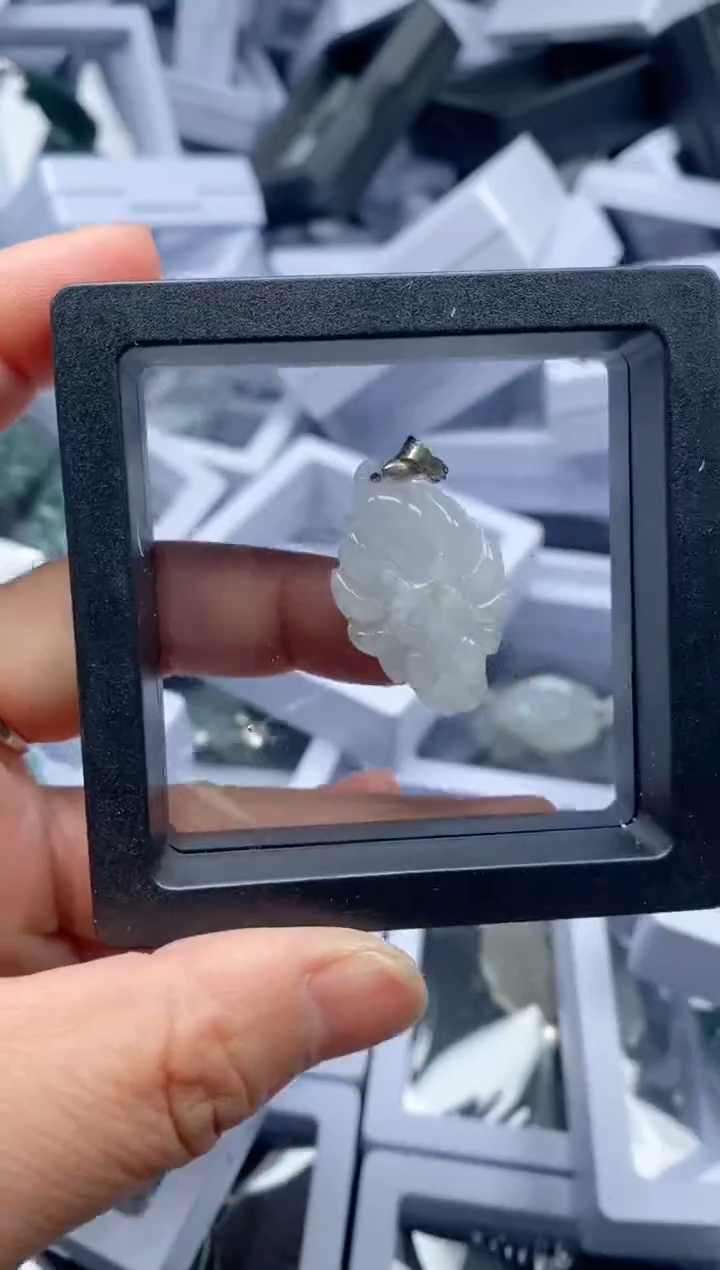 【闪购商品】翡翠吊坠(不含链)未镶嵌39548