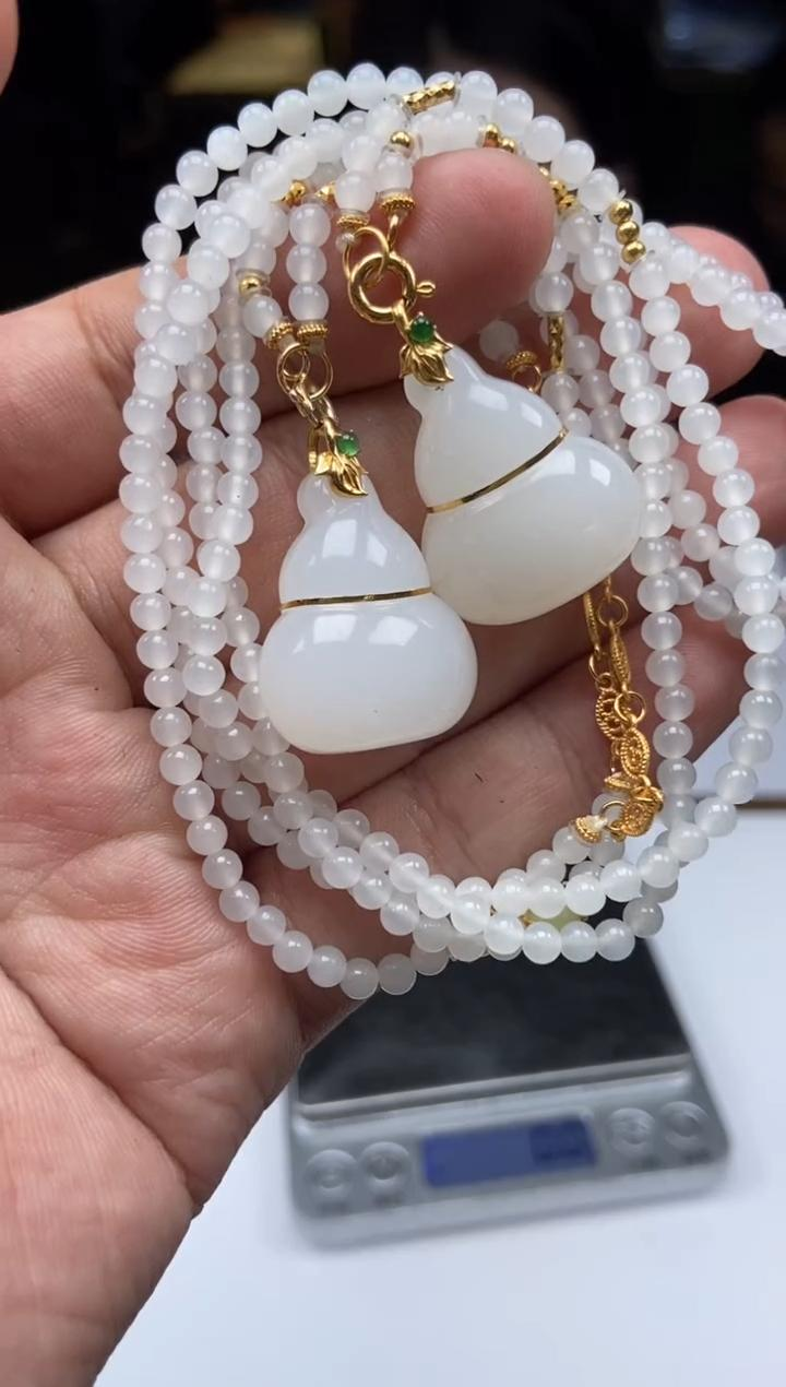 天然和田玉吊坠（多样性发其一）BJJ1754