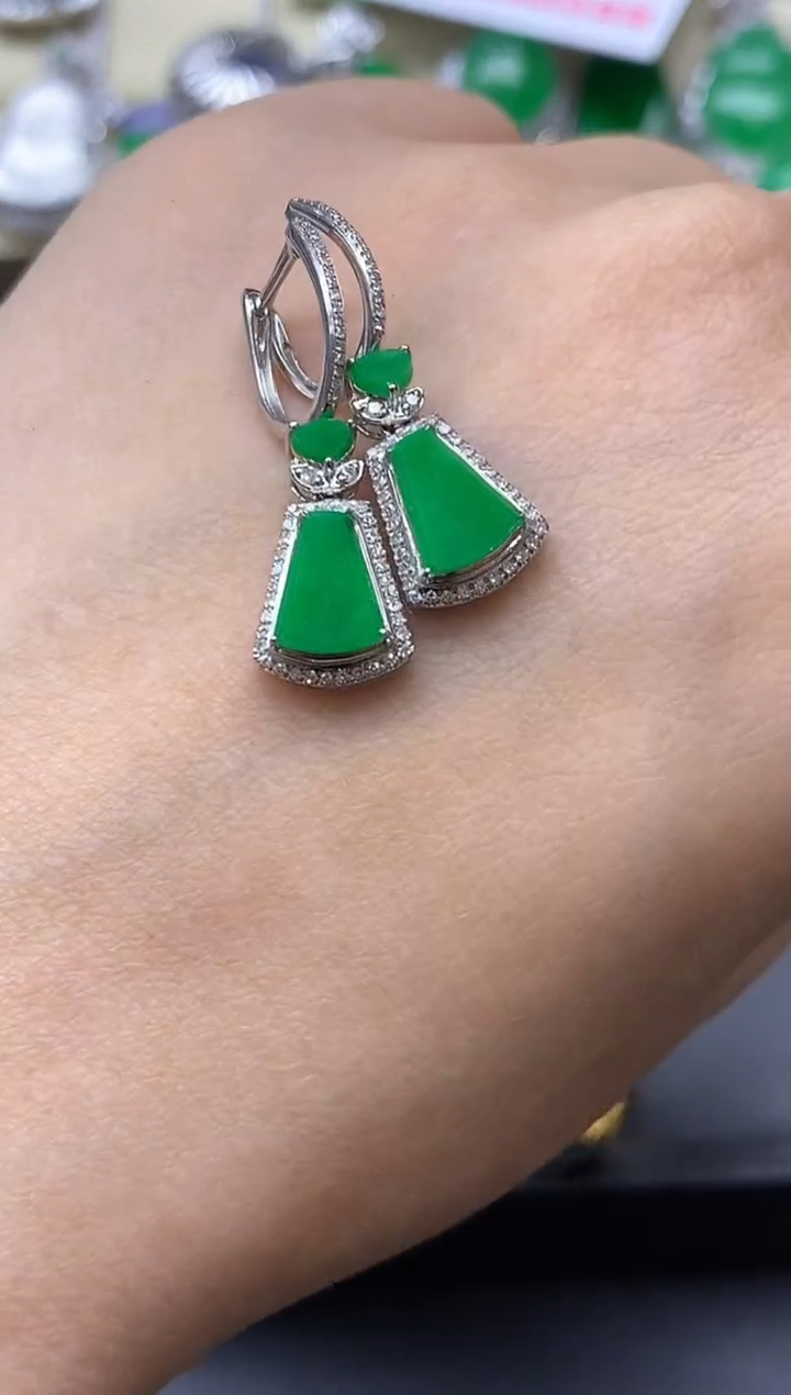 颈饰18K金镶嵌翡翠485-中国好珍宝