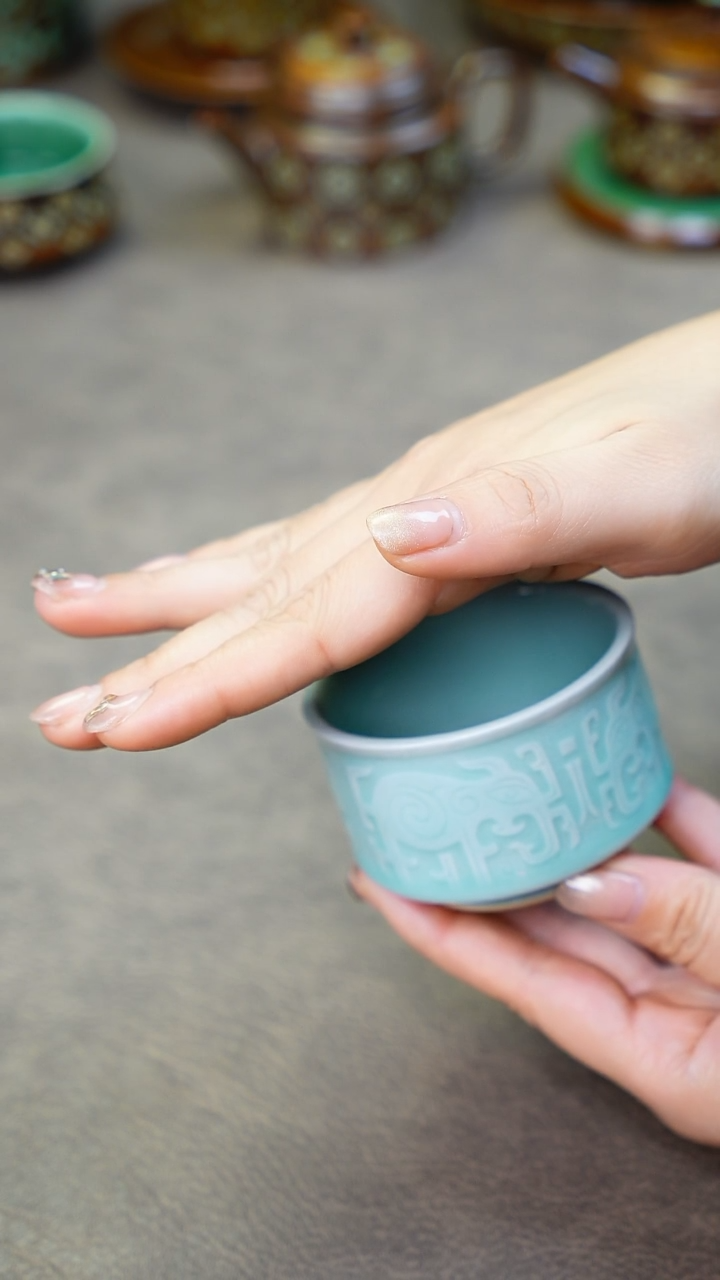 【闪购商品】青瓷手工主人杯子