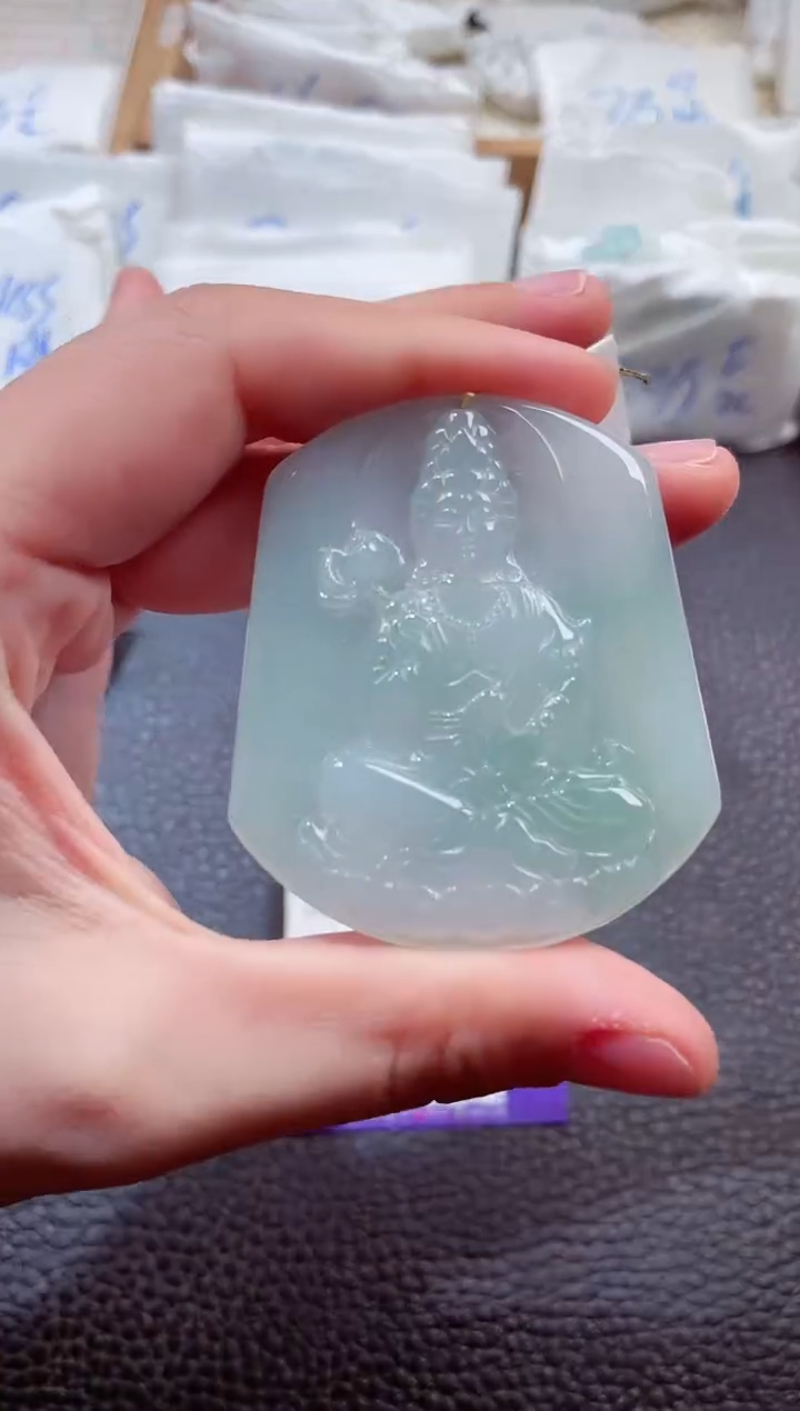 翡翠未镶嵌颈饰00000624观音