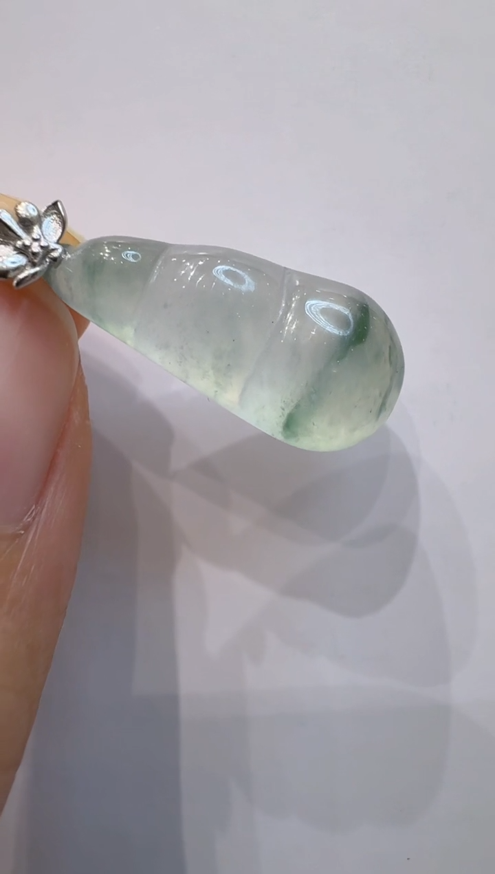 吊坠(不含链)18K金镶嵌翡翠多样性团购发一件